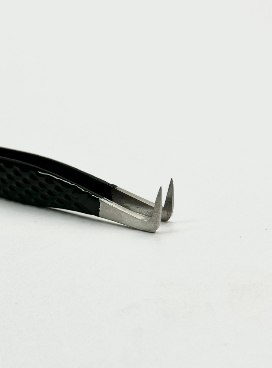 BOO'D UP VOLUME TWEEZERS